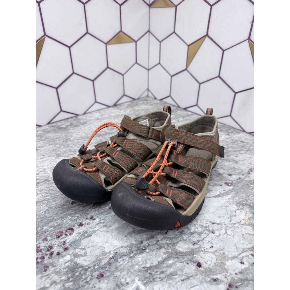 KEEN Youth Newport H2 Hiking Waterproof Outdoor Rugged Sandals Size 4